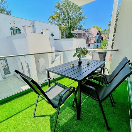 Villa Bauhaus Labi Garden Wellness Apartman シオーフォク エクステリア 写真