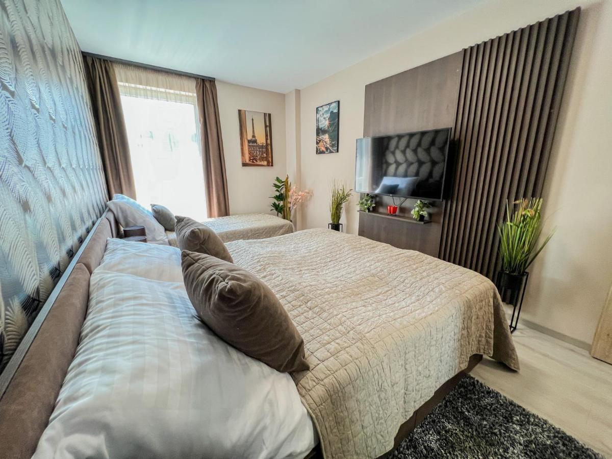 Villa Bauhaus Labi Garden Wellness Apartman シオーフォク エクステリア 写真