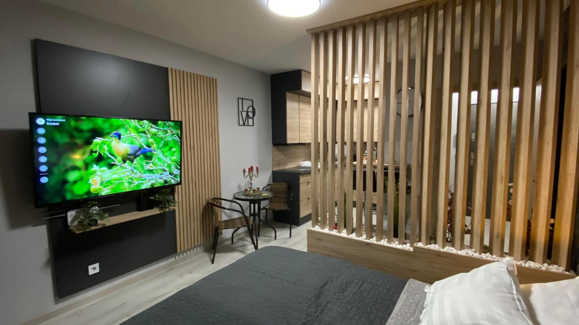 Villa Bauhaus Labi Garden Wellness Apartman シオーフォク エクステリア 写真