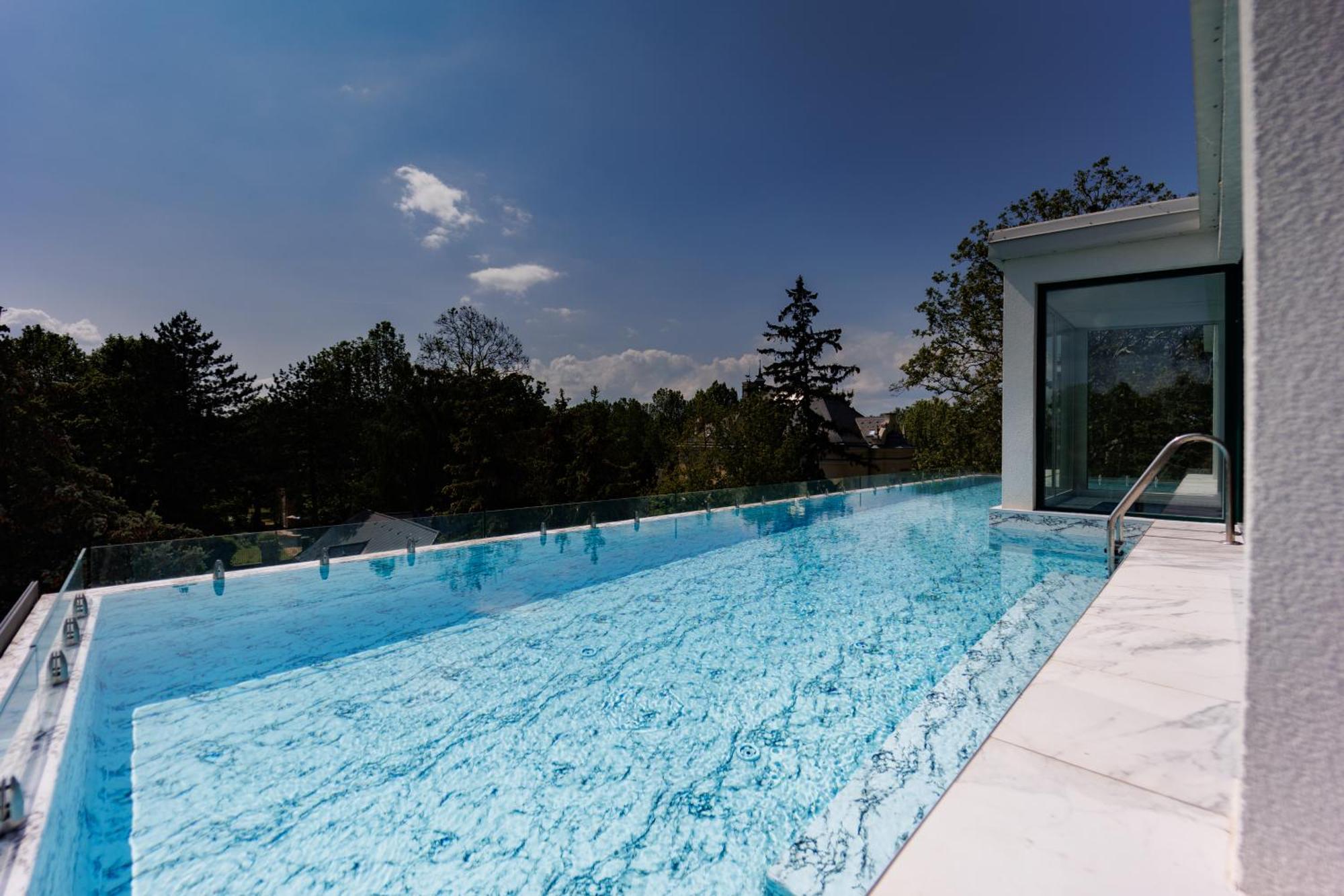 Villa Bauhaus Labi Garden Wellness Apartman シオーフォク エクステリア 写真