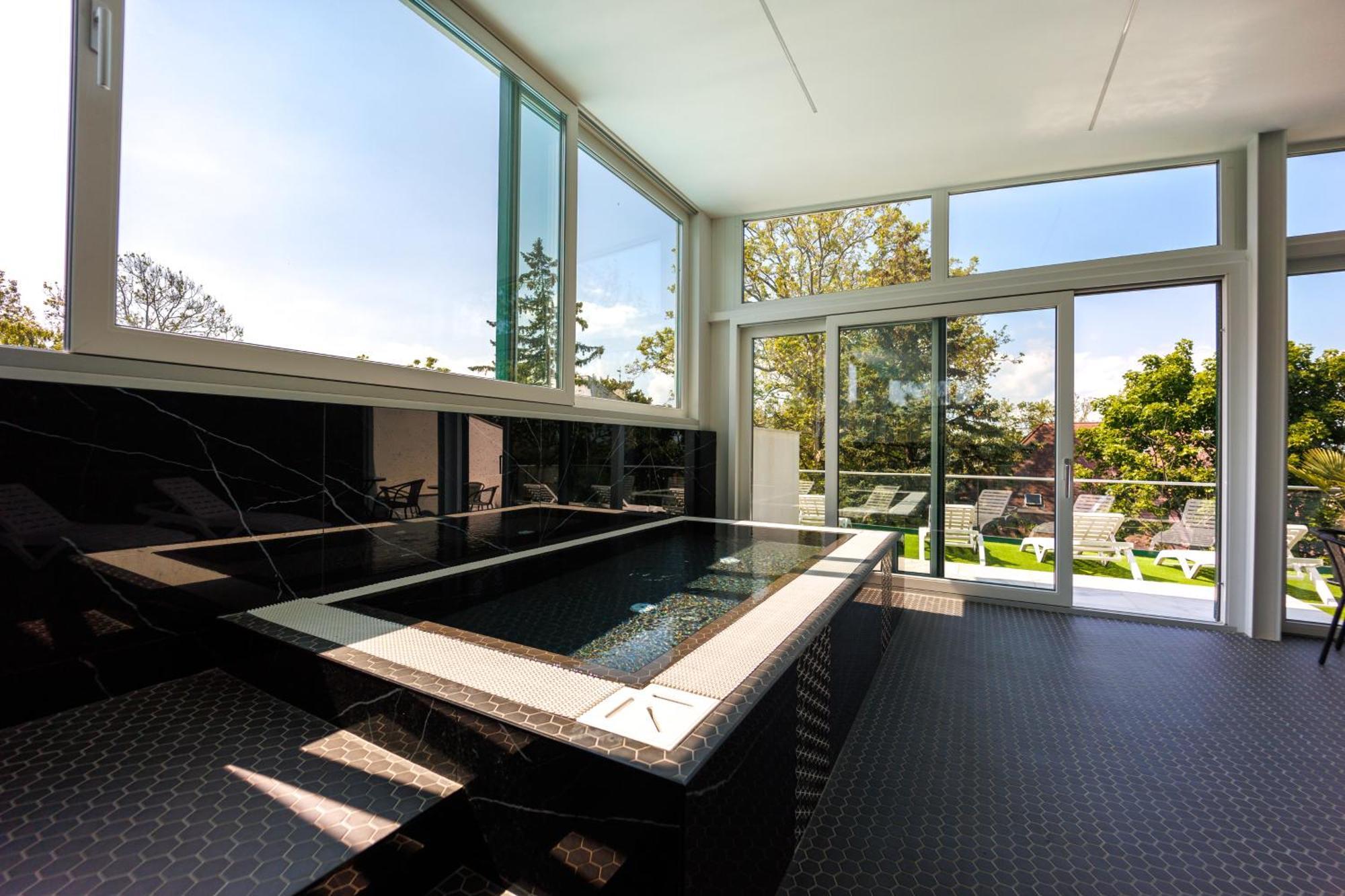 Villa Bauhaus Labi Garden Wellness Apartman シオーフォク エクステリア 写真